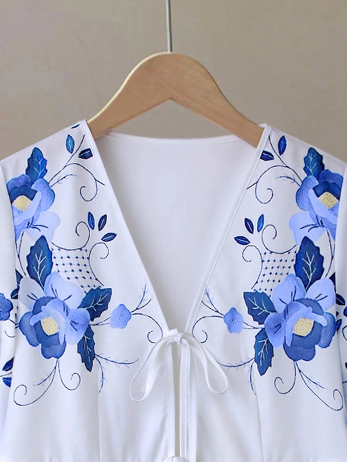 Casual Tie Lantern Sleeve Top