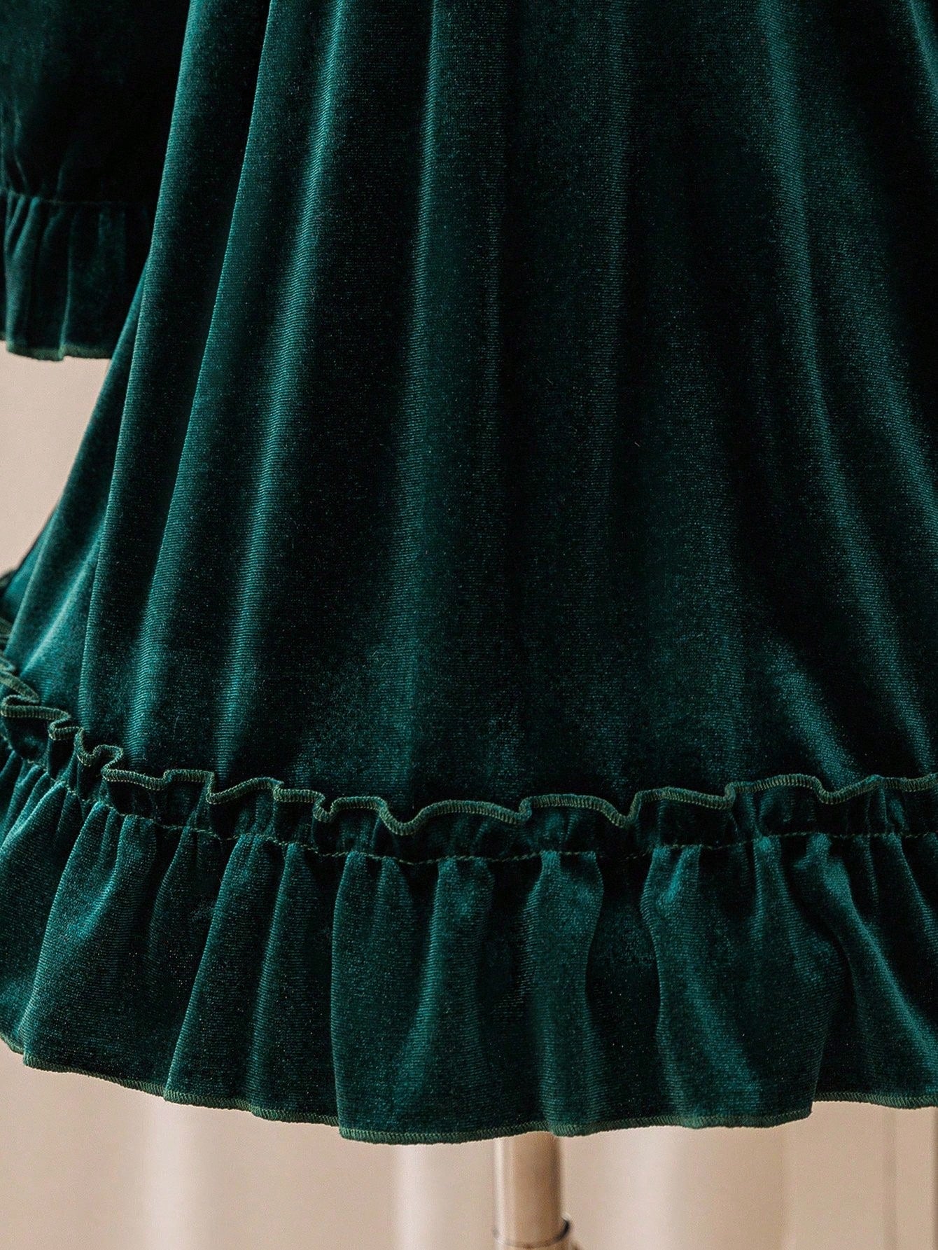 Nverted Pleat Floral Prnted Puff Sleeve Round Neck Skater Dress