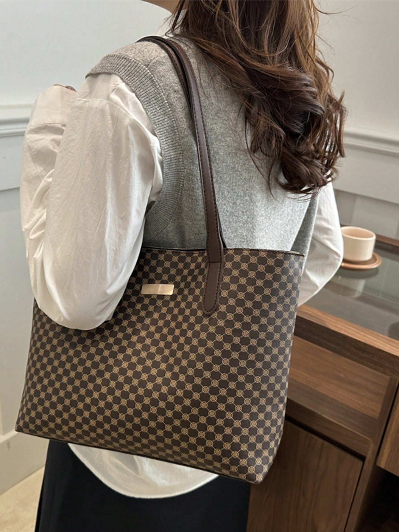 Retro Print Stylish Tote Bag