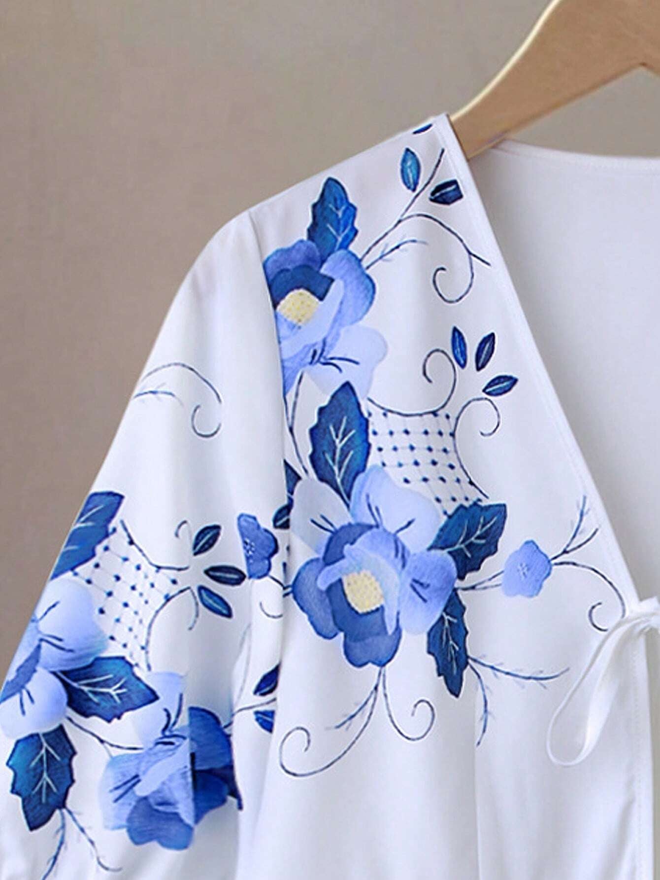 Casual Tie Lantern Sleeve Top